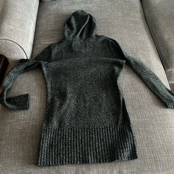 Long Billabong Sweater - Picture 6 of 6